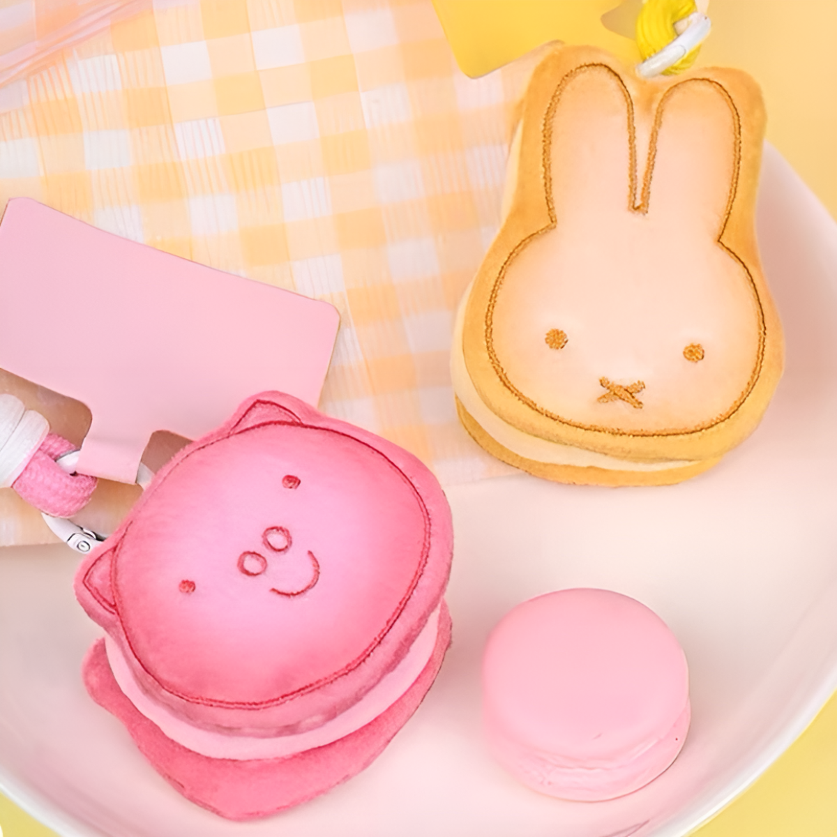 Miffy Cookie Sandwich Plush Pendant Size: Height about 5.5-6.5cm