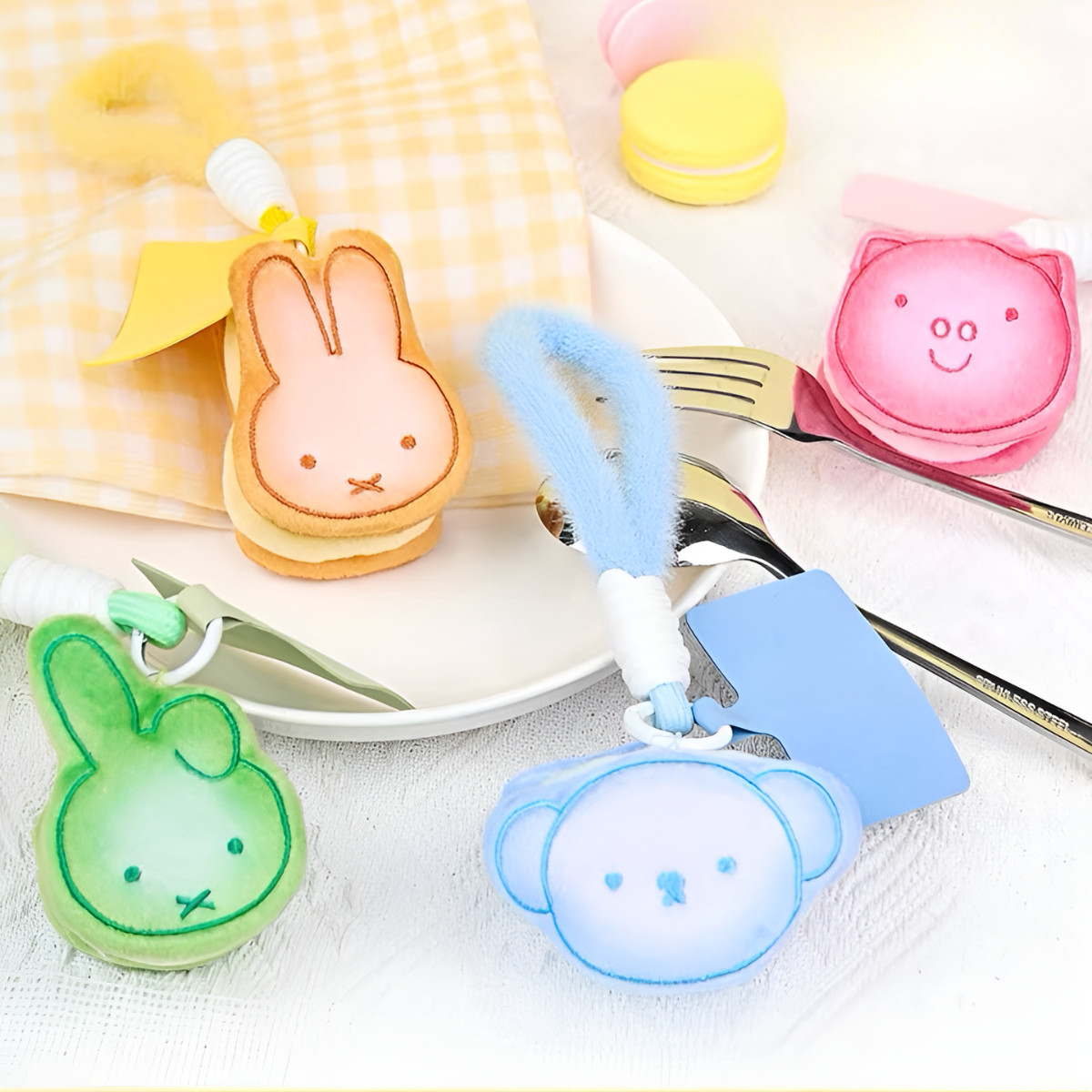 Miffy Cookie Sandwich Plush Pendant Size: Height about 5.5-6.5cm