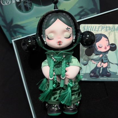 Skullpanda x Crocs OOTD Figure