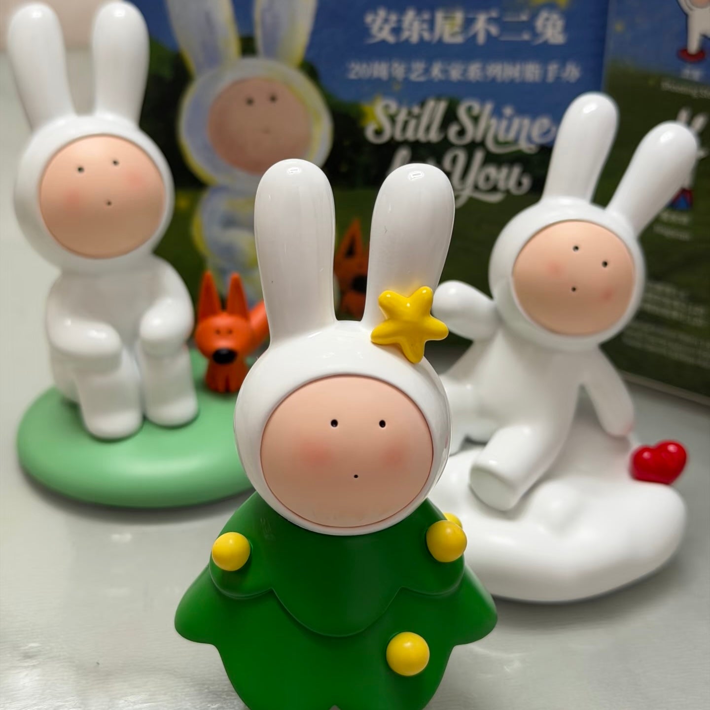 Anthony Bunny Still Shine For You - 20th Anniversary Artist Series Figures