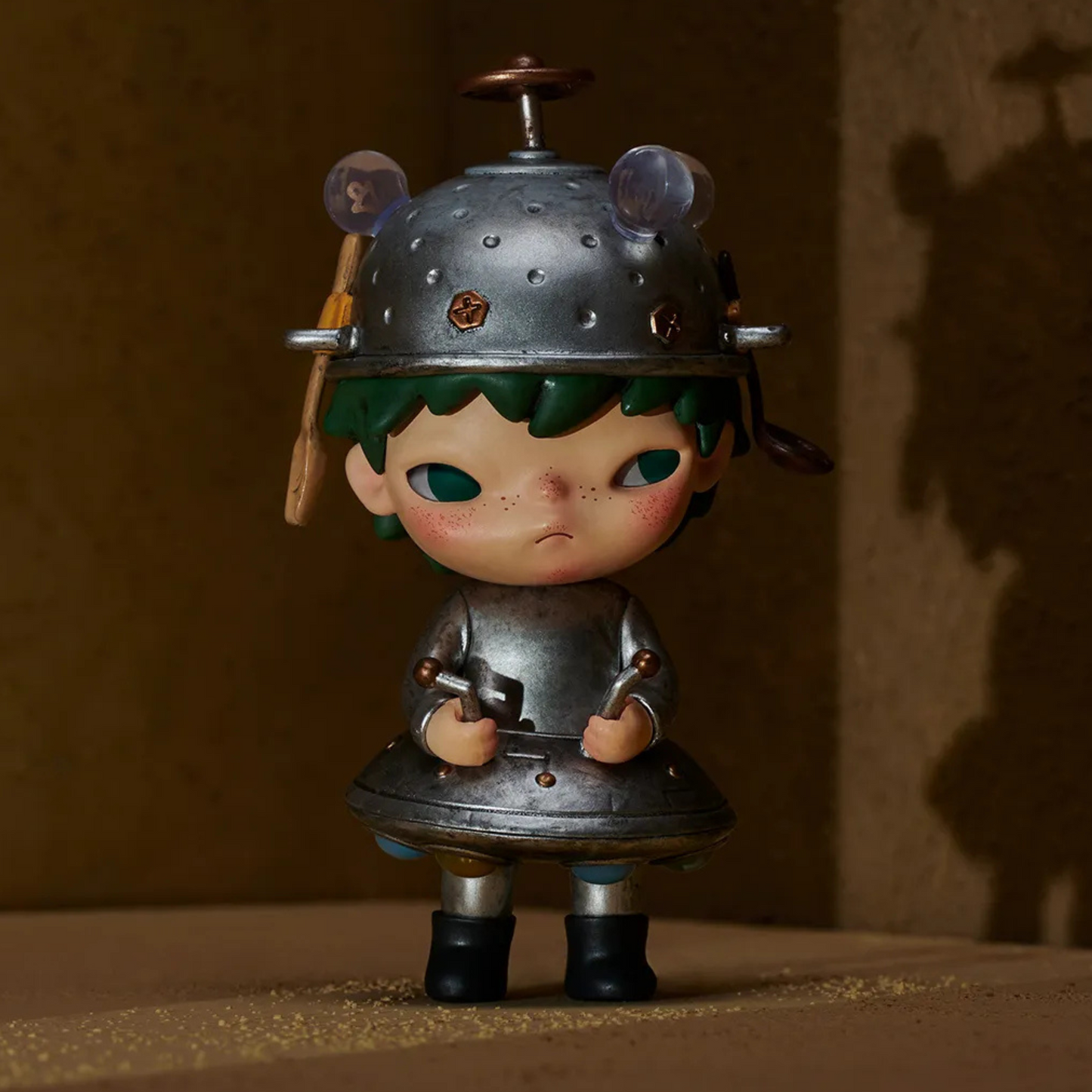 Hirono Shelter Figures