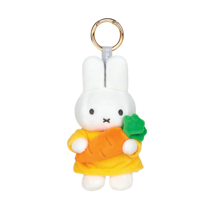 Miffy Hugging Series Keychain - Miffy Carrot
