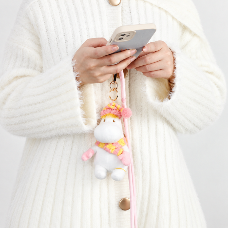 VIPOxMOOMIN Winter Plush Keychain