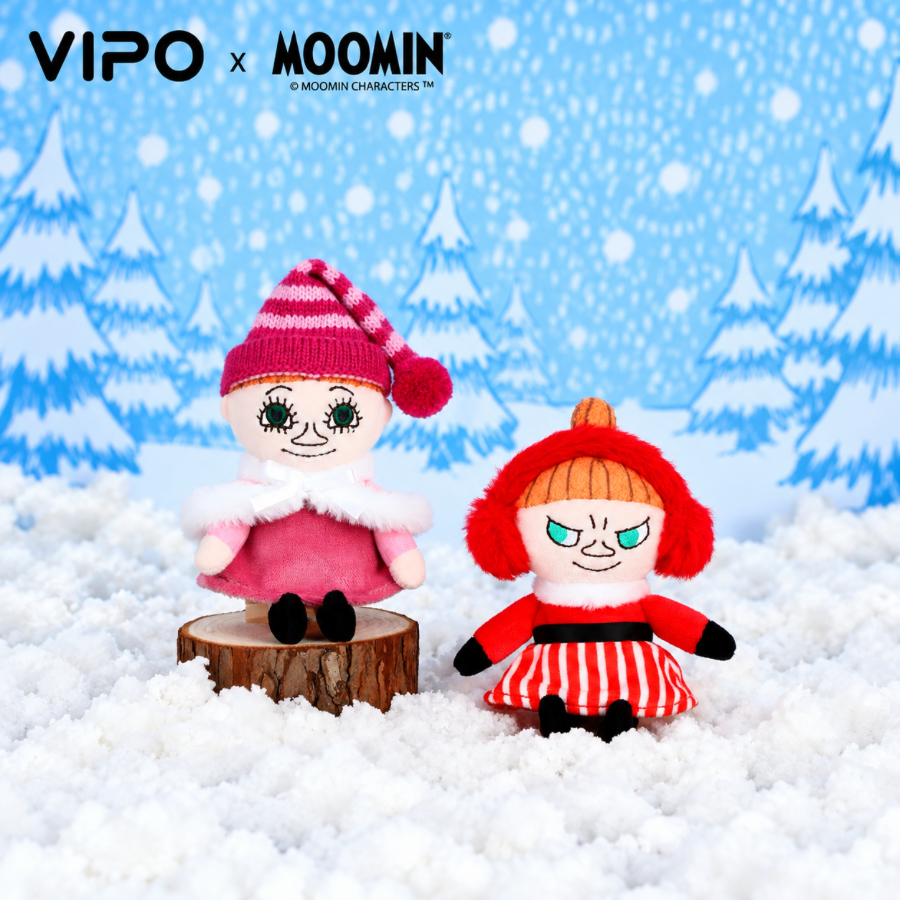 VIPOxMOOMIN Winter Plush Keychain